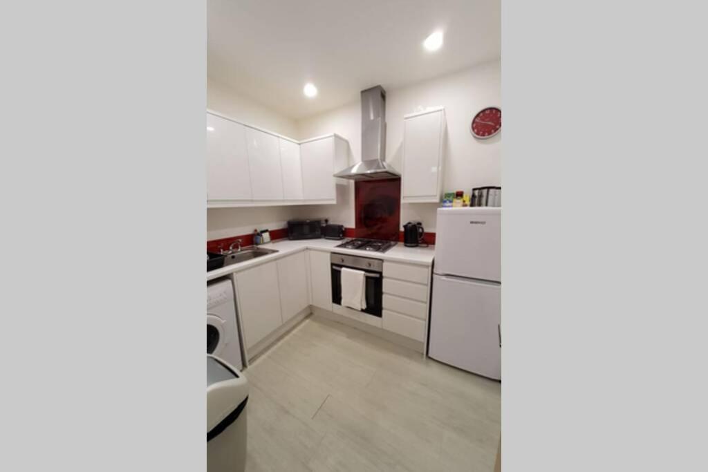Leith Spectacular Apartment By Sensational Stay Short Lets & Serviced Accommodation With 6 Separate Beds & 2 Baths Edinburgh Eksteriør bilde