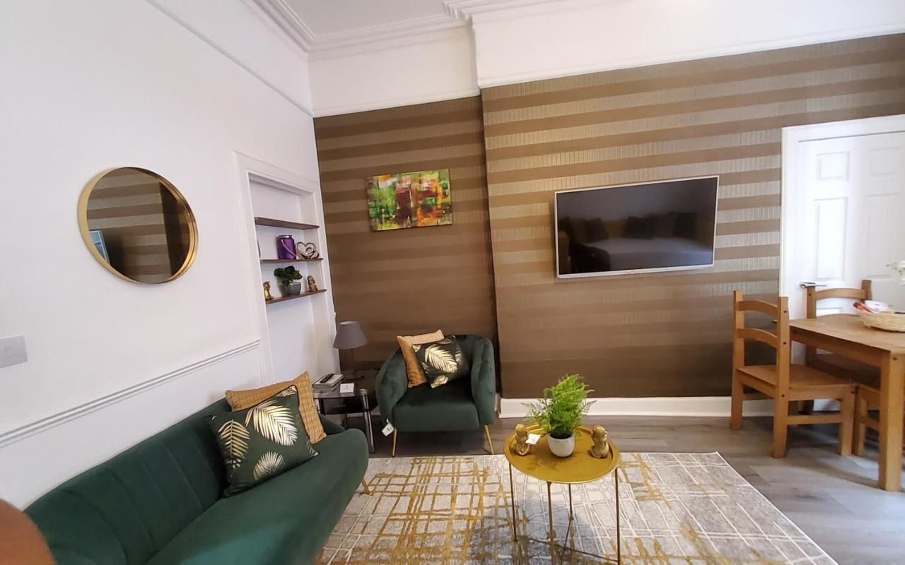 Leith Spectacular Apartment By Sensational Stay Short Lets & Serviced Accommodation With 6 Separate Beds & 2 Baths Edinburgh Eksteriør bilde