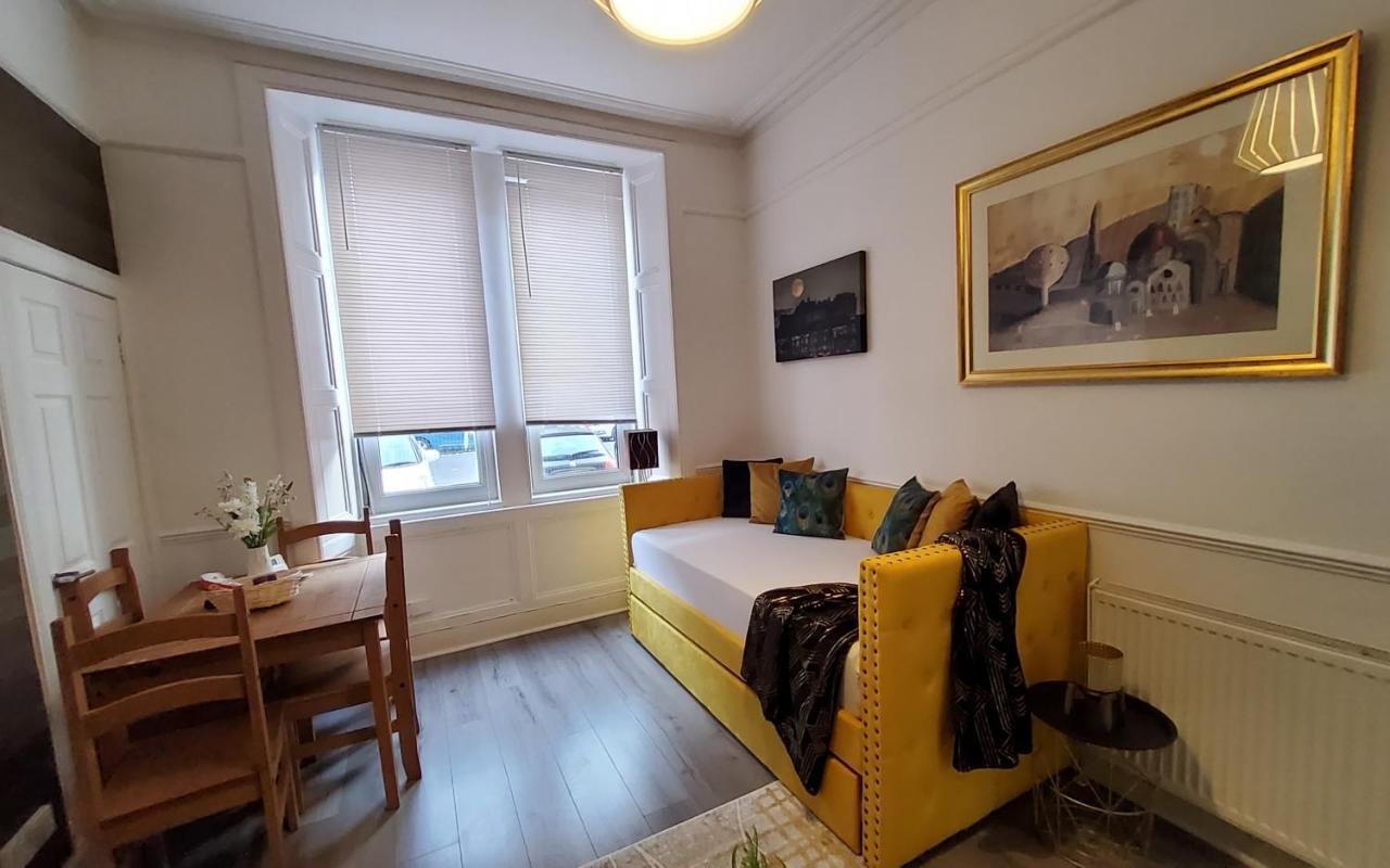 Leith Spectacular Apartment By Sensational Stay Short Lets & Serviced Accommodation With 6 Separate Beds & 2 Baths Edinburgh Eksteriør bilde
