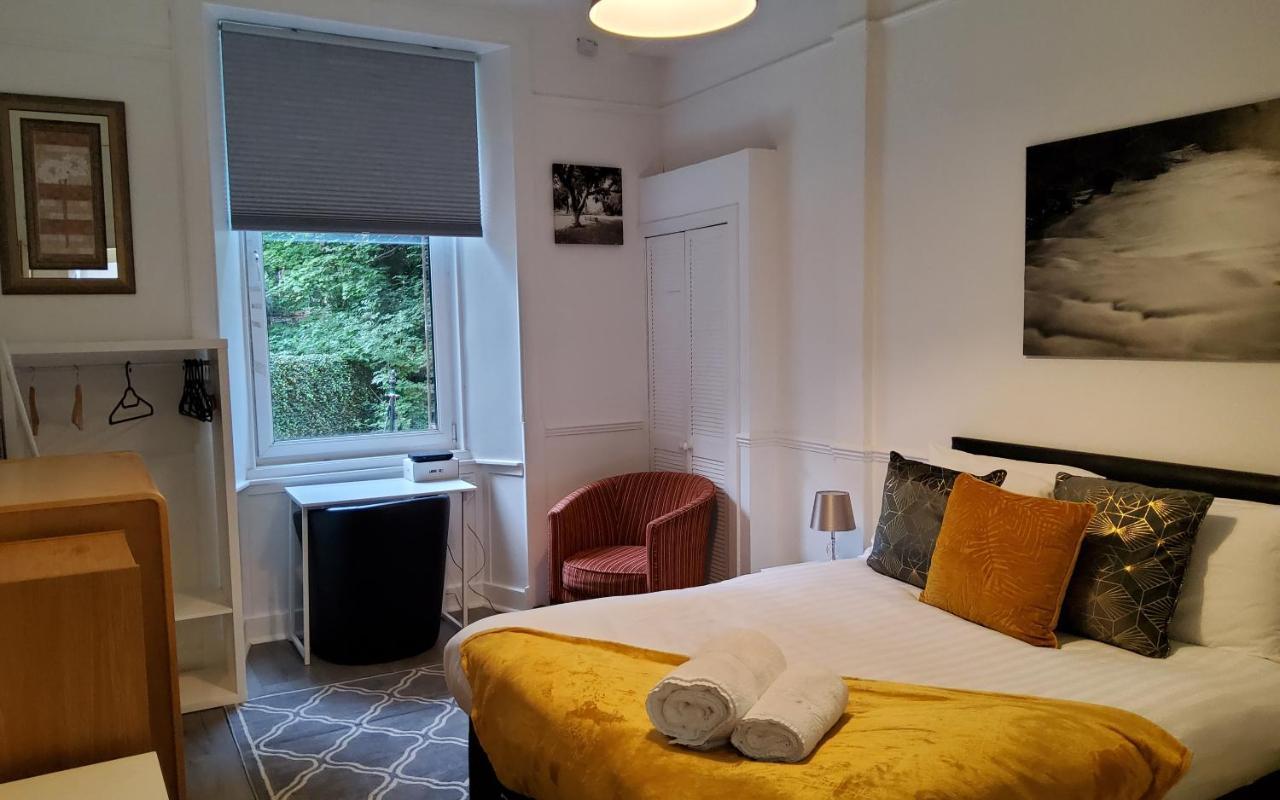 Leith Spectacular Apartment By Sensational Stay Short Lets & Serviced Accommodation With 6 Separate Beds & 2 Baths Edinburgh Eksteriør bilde